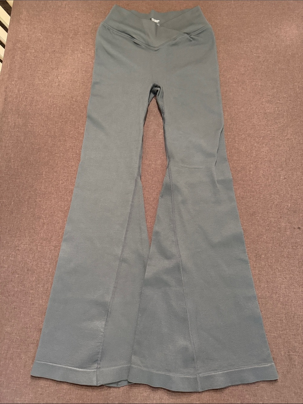 Flare leg ribbed leggings size small